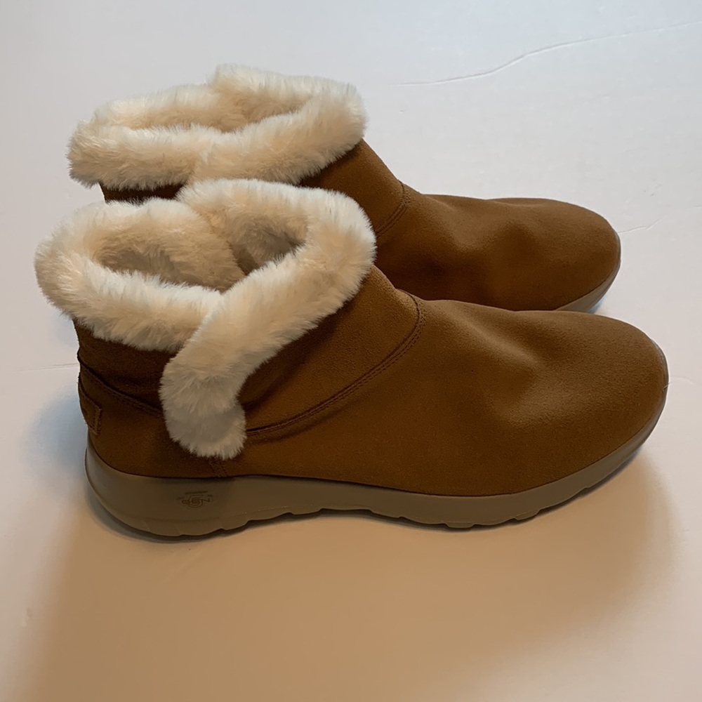 Sketchers Women’s On-the-go Joy Ankle Boots NWOT - Picture 2 of 9